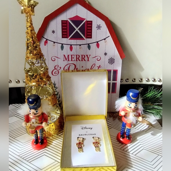 NWT Disney Mickey Mouse Holiday Nutcracker Earrings - Picture 13 of 16